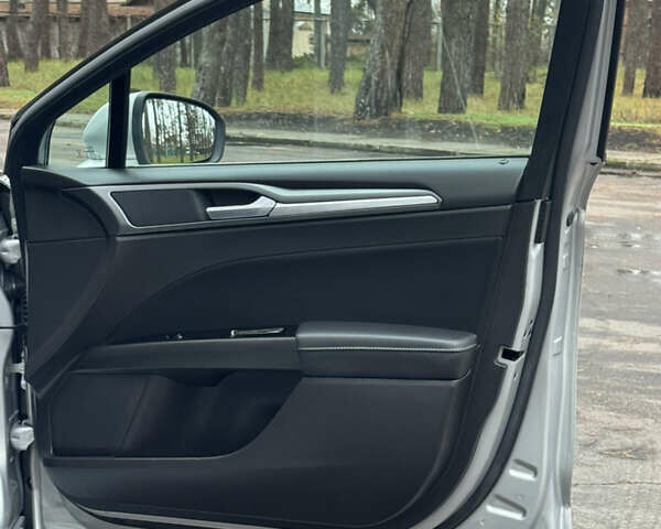 Серый Форд Мондео, объемом двигателя 1.5 л и пробегом 120 тыс. км за 12999 $, фото 37 на Automoto.ua