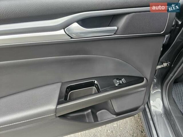 Серый Форд Мондео, объемом двигателя 2 л и пробегом 143 тыс. км за 18000 $, фото 19 на Automoto.ua