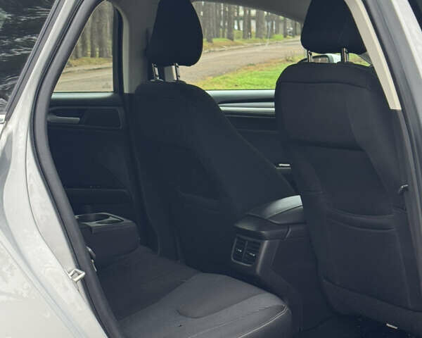 Серый Форд Мондео, объемом двигателя 1.5 л и пробегом 120 тыс. км за 12999 $, фото 34 на Automoto.ua