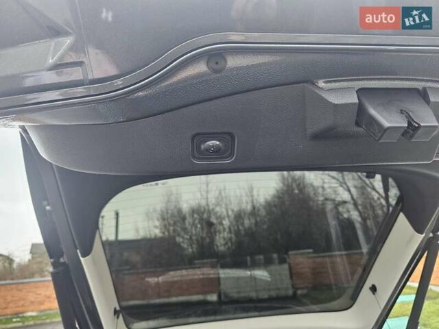 Серый Форд Мондео, объемом двигателя 2 л и пробегом 143 тыс. км за 18000 $, фото 23 на Automoto.ua