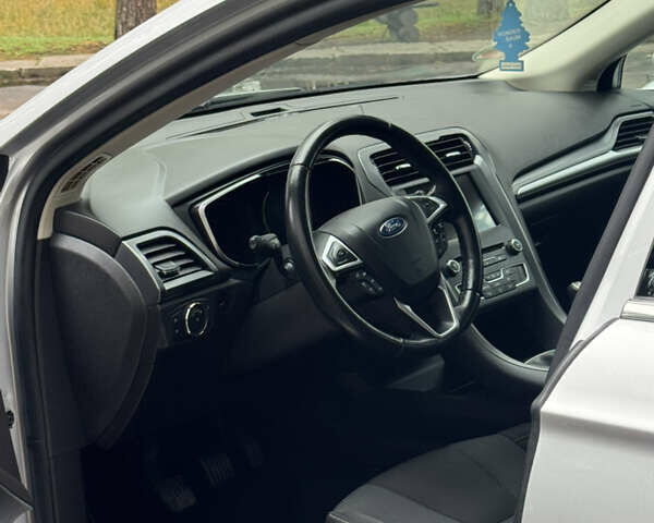 Серый Форд Мондео, объемом двигателя 1.5 л и пробегом 120 тыс. км за 12999 $, фото 15 на Automoto.ua