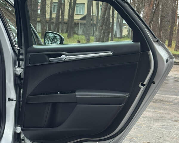 Серый Форд Мондео, объемом двигателя 1.5 л и пробегом 120 тыс. км за 12999 $, фото 32 на Automoto.ua