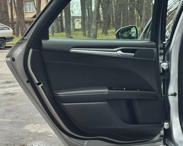 Серый Форд Мондео, объемом двигателя 1.5 л и пробегом 120 тыс. км за 12999 $, фото 22 на Automoto.ua