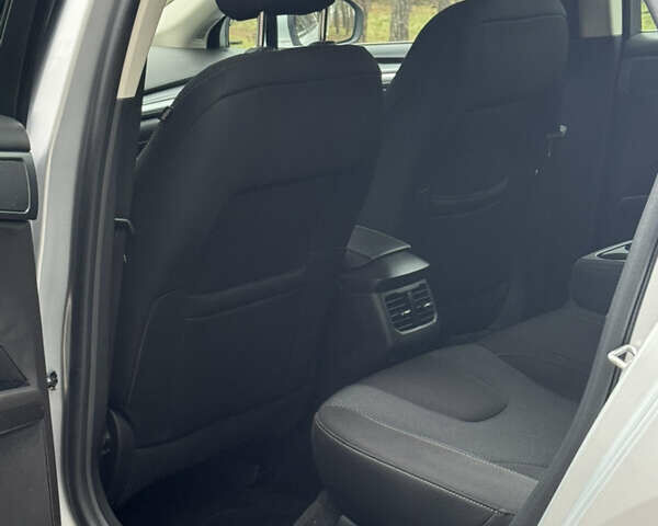 Серый Форд Мондео, объемом двигателя 1.5 л и пробегом 120 тыс. км за 12999 $, фото 23 на Automoto.ua