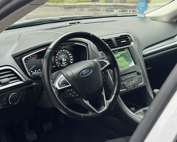 Серый Форд Мондео, объемом двигателя 1.5 л и пробегом 120 тыс. км за 12999 $, фото 17 на Automoto.ua