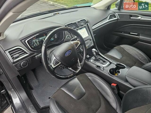 Серый Форд Мондео, объемом двигателя 2 л и пробегом 143 тыс. км за 18000 $, фото 9 на Automoto.ua