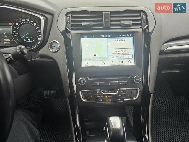 Серый Форд Мондео, объемом двигателя 2 л и пробегом 143 тыс. км за 18000 $, фото 15 на Automoto.ua