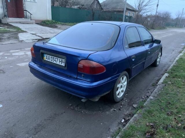 Синий Форд Мондео, объемом двигателя 2 л и пробегом 255 тыс. км за 1000 $, фото 2 на Automoto.ua