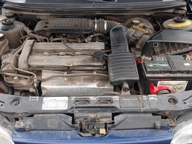 Синій Форд Мондео, об'ємом двигуна 1.8 л та пробігом 200 тис. км за 999 $, фото 9 на Automoto.ua