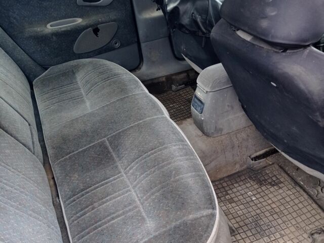 Синій Форд Мондео, об'ємом двигуна 1.8 л та пробігом 200 тис. км за 999 $, фото 7 на Automoto.ua