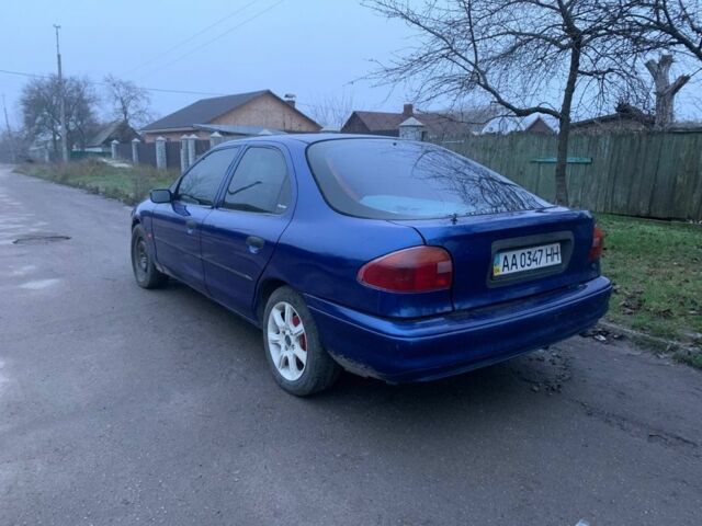 Синий Форд Мондео, объемом двигателя 2 л и пробегом 255 тыс. км за 1000 $, фото 3 на Automoto.ua