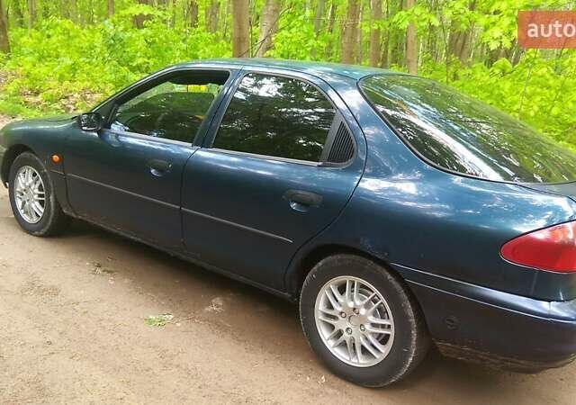 Синий Форд Мондео, объемом двигателя 2 л и пробегом 308 тыс. км за 2300 $, фото 3 на Automoto.ua