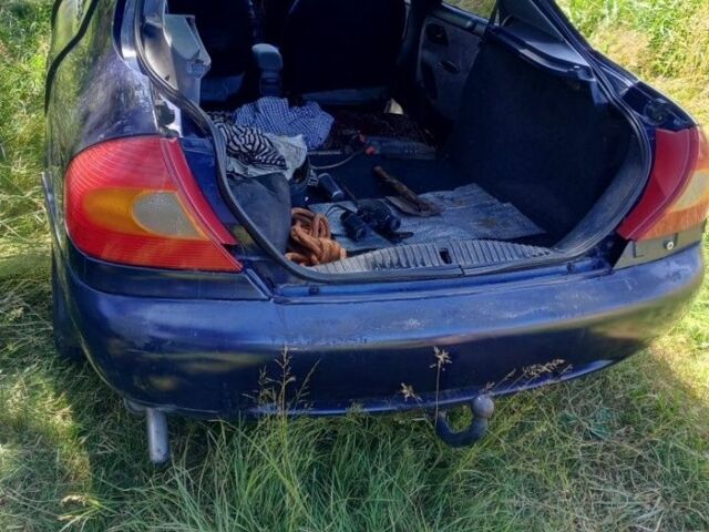 Форд Мондео 1998 в Камень-Каширский на Automoto.ua Синий Форд Мондео, объемом двигателя 0 л и пробегом 3 тыс. км за 1295 $, фото 6 на Automoto.ua