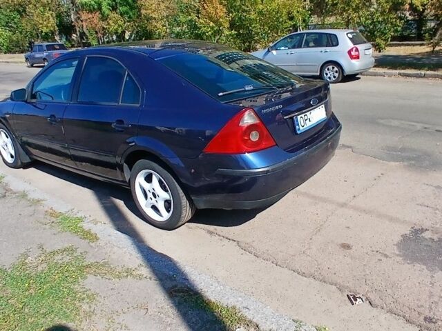 Синий Форд Мондео, объемом двигателя 2 л и пробегом 305 тыс. км за 1800 $, фото 6 на Automoto.ua