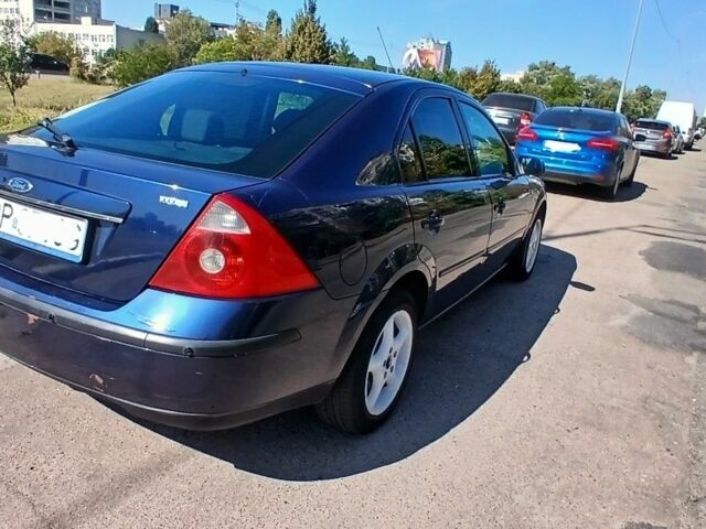 Синий Форд Мондео, объемом двигателя 2 л и пробегом 305 тыс. км за 1800 $, фото 5 на Automoto.ua