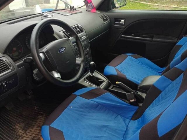 Синій Форд Мондео, об'ємом двигуна 2 л та пробігом 220 тис. км за 4500 $, фото 1 на Automoto.ua