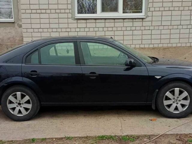 Синій Форд Мондео, об'ємом двигуна 2 л та пробігом 220 тис. км за 4500 $, фото 5 на Automoto.ua