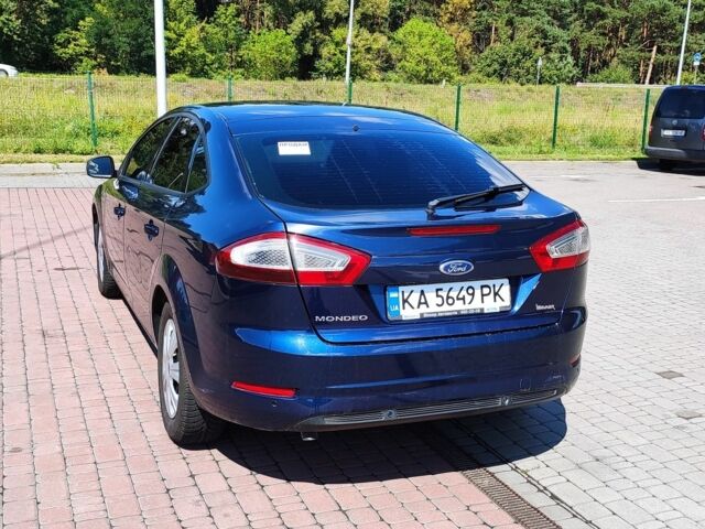 Синий Форд Мондео, объемом двигателя 1.6 л и пробегом 200 тыс. км за 6900 $, фото 2 на Automoto.ua