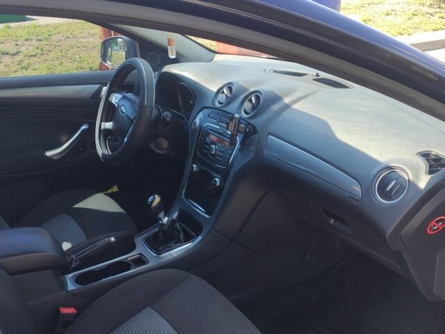 Синий Форд Мондео, объемом двигателя 1.6 л и пробегом 200 тыс. км за 6900 $, фото 6 на Automoto.ua