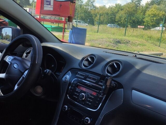 Синий Форд Мондео, объемом двигателя 1.6 л и пробегом 200 тыс. км за 6900 $, фото 5 на Automoto.ua