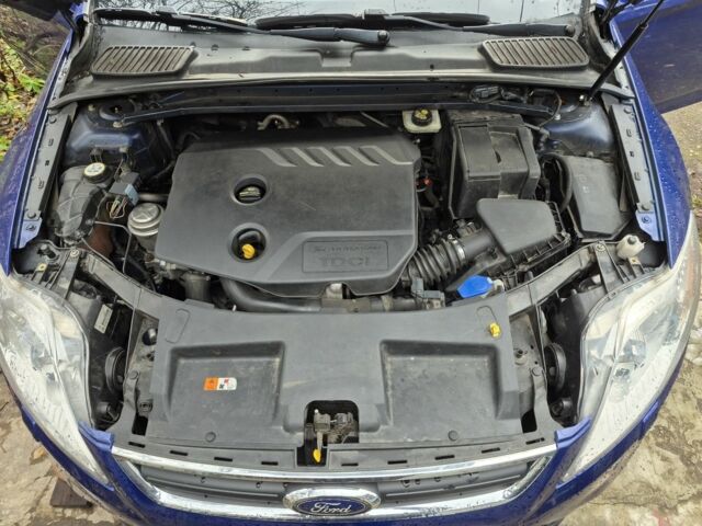 Синій Форд Мондео, об'ємом двигуна 2 л та пробігом 219 тис. км за 9500 $, фото 7 на Automoto.ua