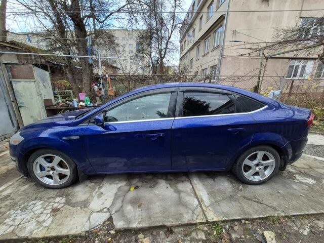 Синій Форд Мондео, об'ємом двигуна 2 л та пробігом 219 тис. км за 9500 $, фото 1 на Automoto.ua