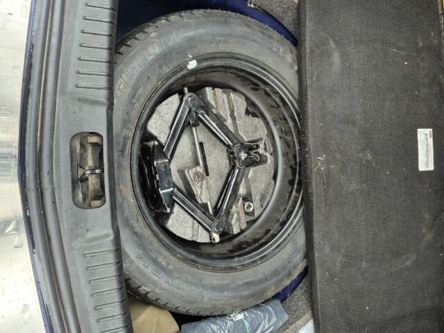 Синій Форд Мондео, об'ємом двигуна 2 л та пробігом 219 тис. км за 9500 $, фото 8 на Automoto.ua