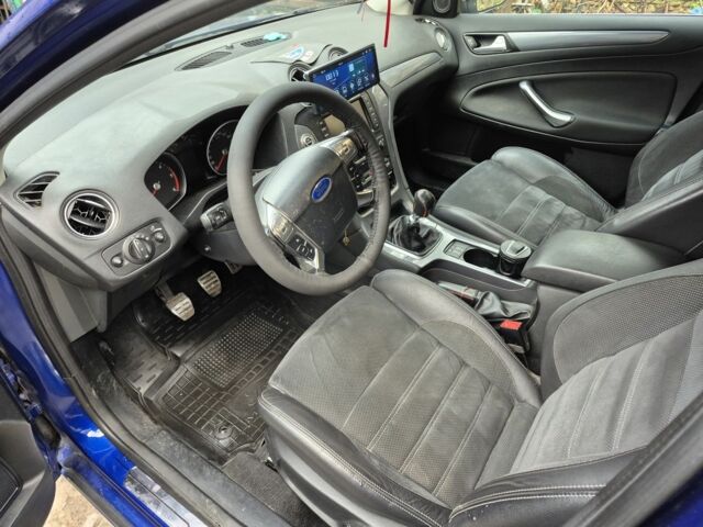 Синій Форд Мондео, об'ємом двигуна 2 л та пробігом 219 тис. км за 9500 $, фото 9 на Automoto.ua