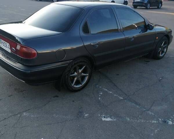 Синий Форд Мондео, объемом двигателя 1.8 л и пробегом 540 тыс. км за 1500 $, фото 7 на Automoto.ua