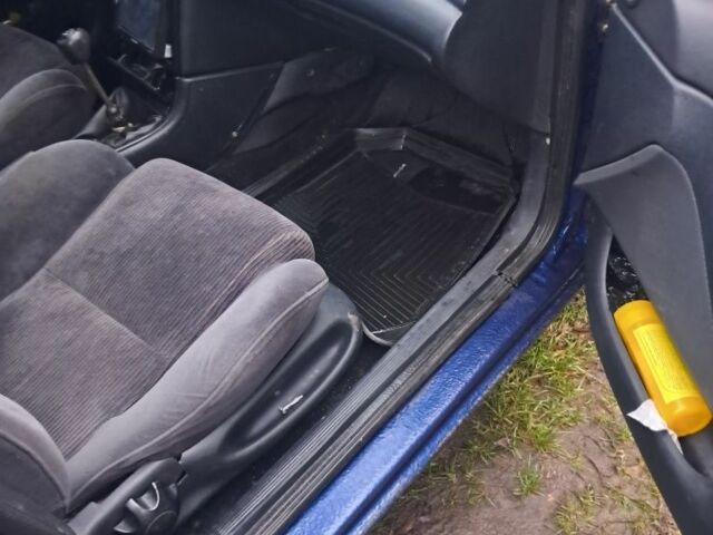 Синий Форд Мондео, объемом двигателя 1.8 л и пробегом 15 тыс. км за 1650 $, фото 8 на Automoto.ua