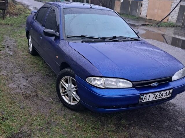 Синий Форд Мондео, объемом двигателя 1.8 л и пробегом 15 тыс. км за 1650 $, фото 3 на Automoto.ua