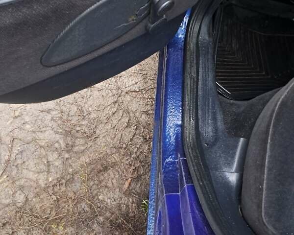 Синий Форд Мондео, объемом двигателя 1.8 л и пробегом 405 тыс. км за 1650 $, фото 8 на Automoto.ua