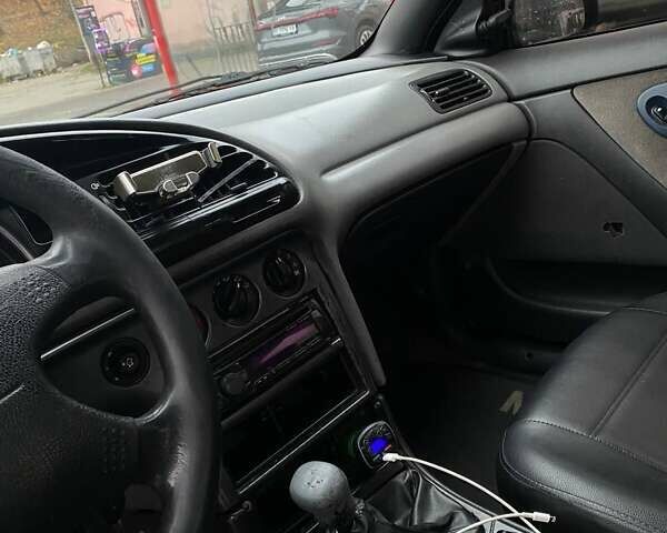 Синий Форд Мондео, объемом двигателя 1.8 л и пробегом 256 тыс. км за 1700 $, фото 13 на Automoto.ua