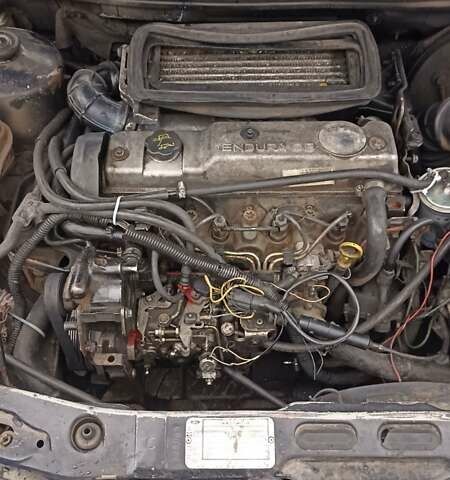 Синий Форд Мондео, объемом двигателя 1.8 л и пробегом 256 тыс. км за 1700 $, фото 11 на Automoto.ua