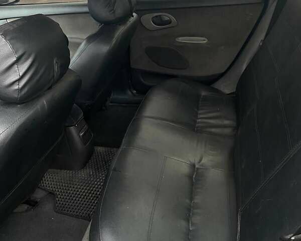 Синий Форд Мондео, объемом двигателя 1.8 л и пробегом 256 тыс. км за 1700 $, фото 2 на Automoto.ua