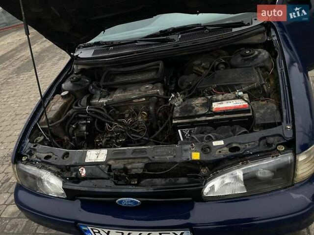 Синий Форд Мондео, объемом двигателя 1.8 л и пробегом 256 тыс. км за 1700 $, фото 8 на Automoto.ua