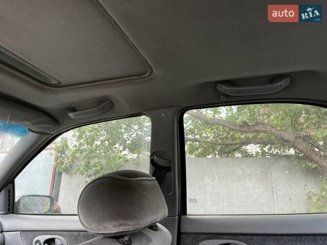 Синий Форд Мондео, объемом двигателя 1.6 л и пробегом 250 тыс. км за 1500 $, фото 6 на Automoto.ua