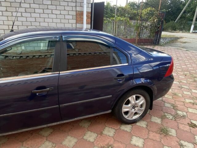 Синий Форд Мондео, объемом двигателя 2 л и пробегом 350 тыс. км за 4300 $, фото 3 на Automoto.ua