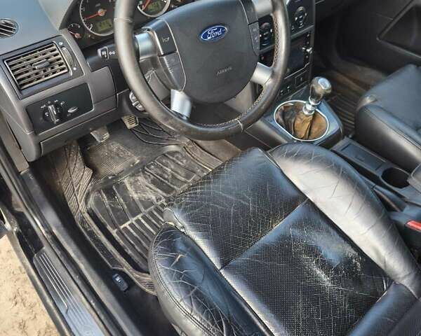 Синій Форд Мондео, об'ємом двигуна 2.5 л та пробігом 295 тис. км за 2800 $, фото 5 на Automoto.ua