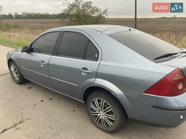 Синій Форд Мондео, об'ємом двигуна 2 л та пробігом 333 тис. км за 3000 $, фото 4 на Automoto.ua