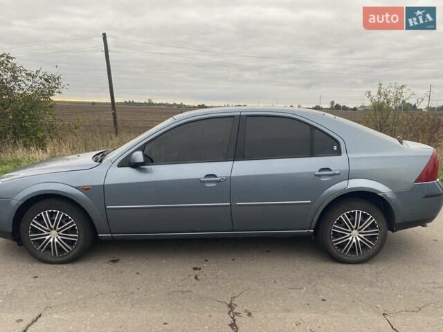 Синій Форд Мондео, об'ємом двигуна 2 л та пробігом 333 тис. км за 3000 $, фото 9 на Automoto.ua