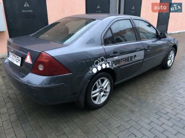 Синій Форд Мондео, об'ємом двигуна 2 л та пробігом 250 тис. км за 2350 $, фото 3 на Automoto.ua