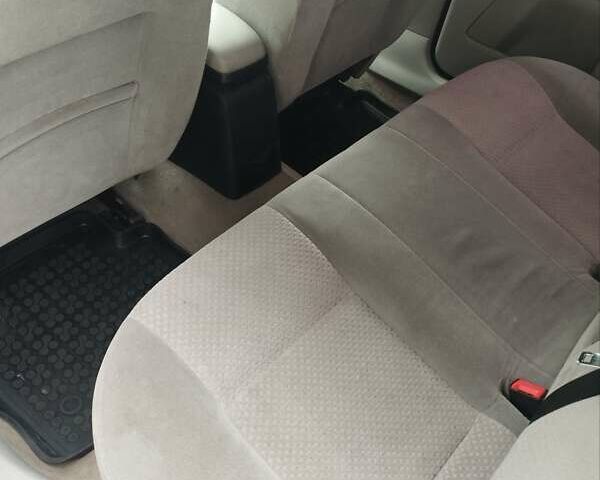 Синий Форд Мондео, объемом двигателя 1.8 л и пробегом 290 тыс. км за 2950 $, фото 15 на Automoto.ua