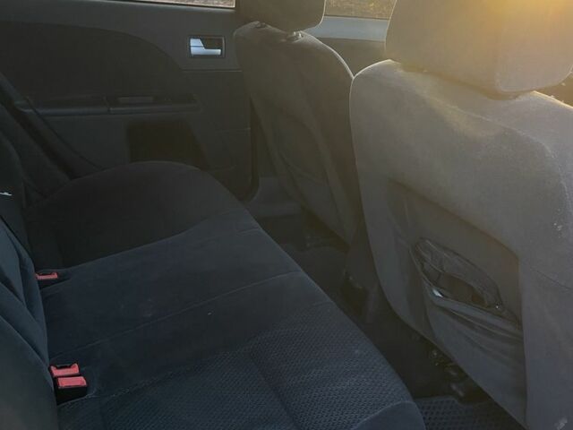 Синий Форд Мондео, объемом двигателя 2 л и пробегом 280 тыс. км за 3500 $, фото 5 на Automoto.ua