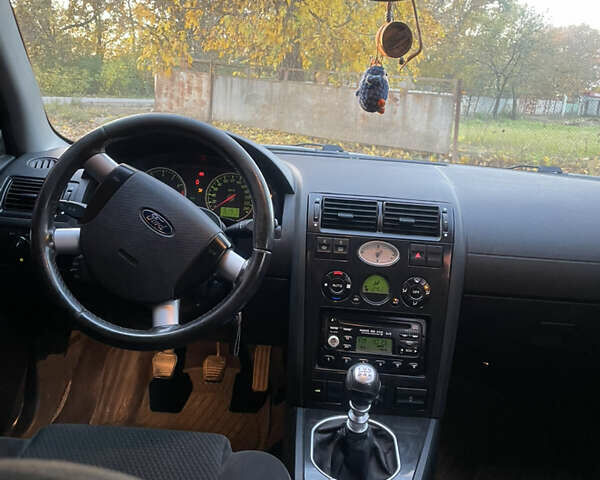 Форд Мондео 2002 в Черновцах на Automoto.ua Синий Форд Мондео, объемом двигателя 2 л и пробегом 280 тыс. км за 3450 $, фото 7 на Automoto.ua