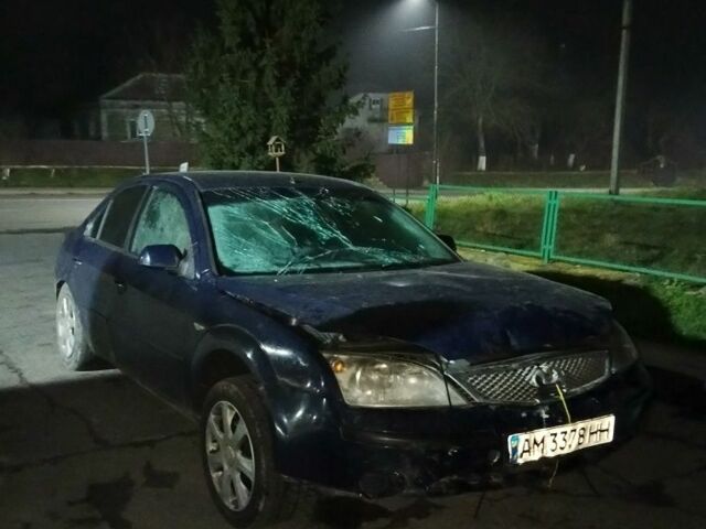 Синий Форд Мондео, объемом двигателя 2 л и пробегом 270 тыс. км за 2100 $, фото 2 на Automoto.ua