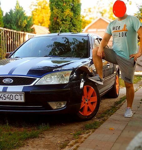 Синий Форд Мондео, объемом двигателя 1.8 л и пробегом 370 тыс. км за 3199 $, фото 3 на Automoto.ua