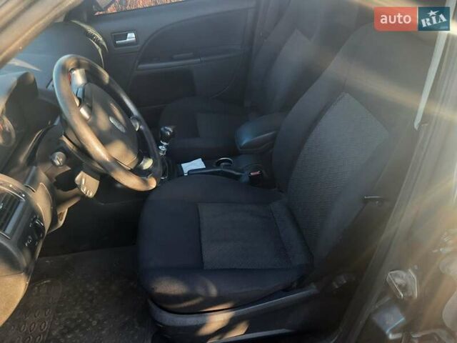 Форд Мондео 2004 в Мироновке на Automoto.ua Синий Форд Мондео, объемом двигателя 2 л и пробегом 260 тыс. км за 2700 $, фото 13 на Automoto.ua