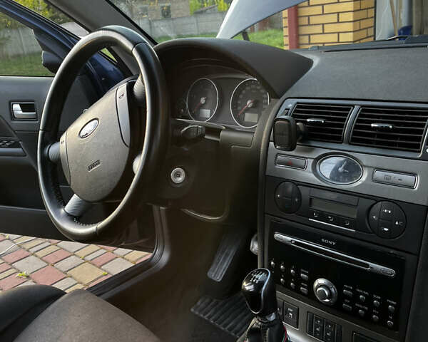 Синий Форд Мондео, объемом двигателя 1.99 л и пробегом 377 тыс. км за 3500 $, фото 15 на Automoto.ua