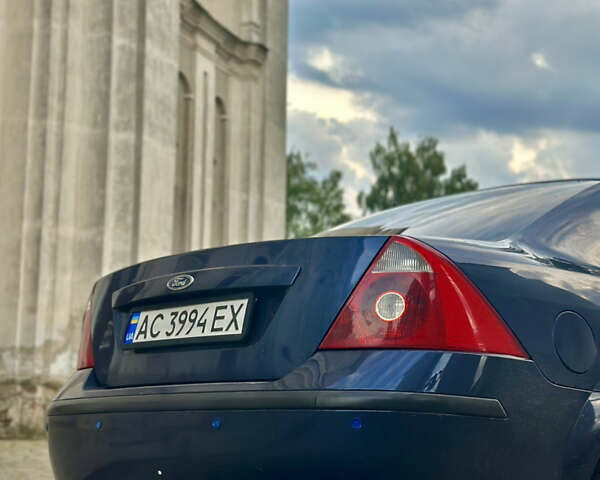 Синий Форд Мондео, объемом двигателя 1.99 л и пробегом 377 тыс. км за 3500 $, фото 1 на Automoto.ua